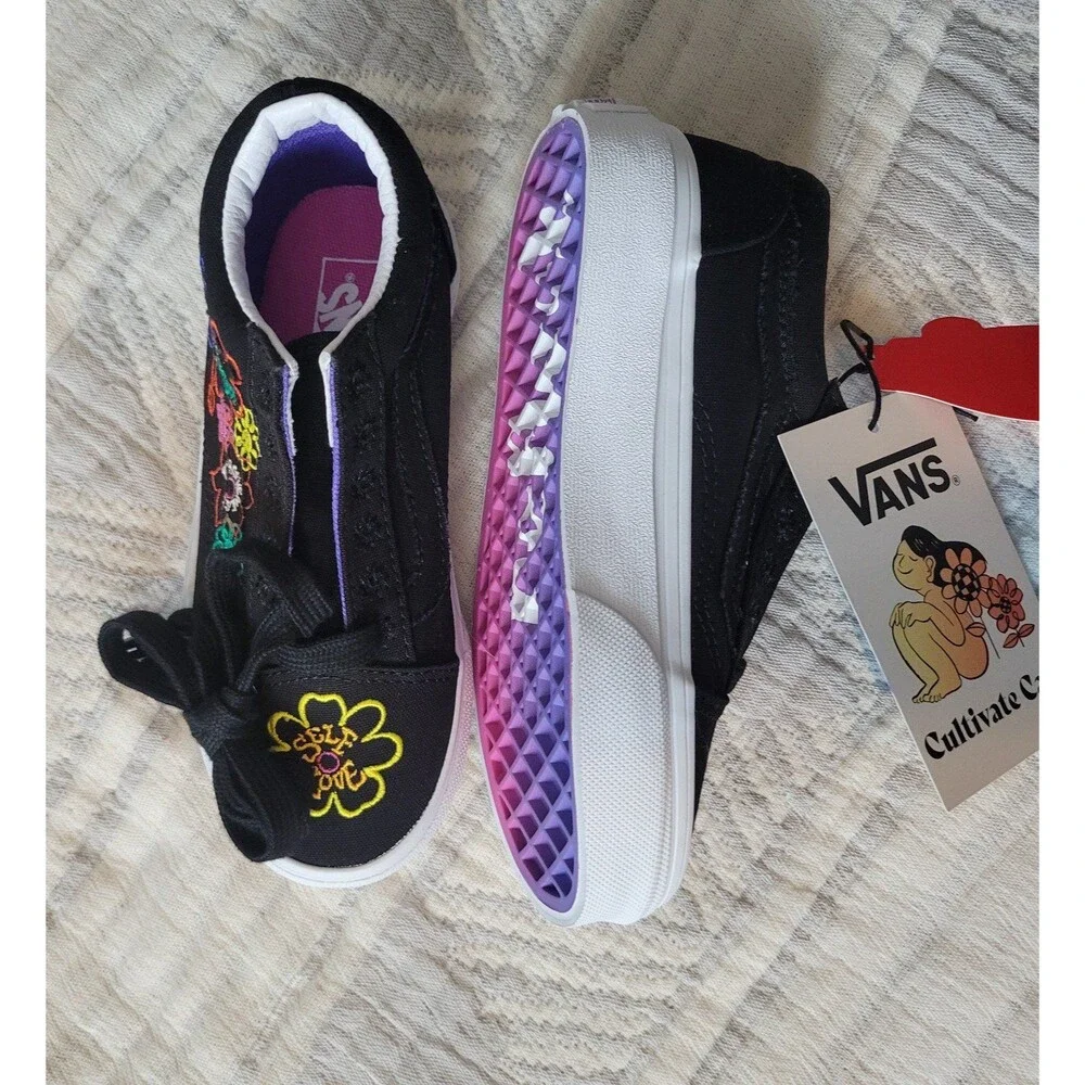 Vans Kids Cultivate Care Embroidered‎ Floral Sneakers Black NWT 12T